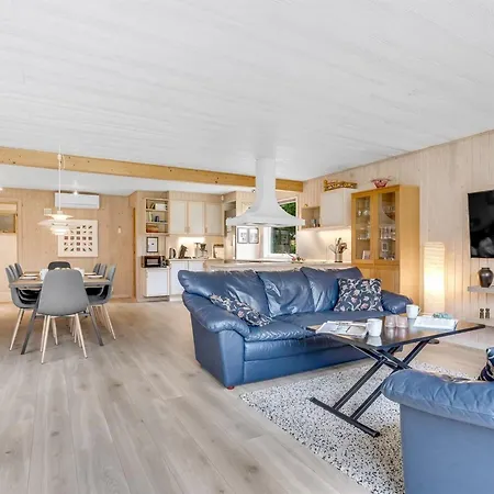 Dali - 200m From The Sea By Interhome *
