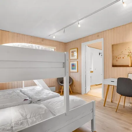 Ferienhaus Dali - 200m From The Sea By Interhome Bøtø By